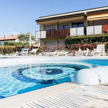 Mazzarona Family - Luminoso Con Piscina Al Secondo Piano Apartamento Sirmione