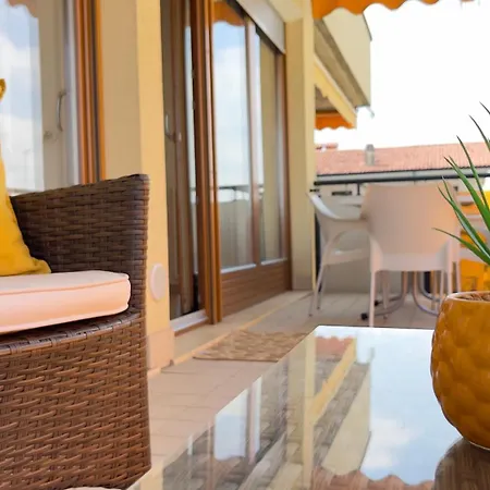 Mazzarona Family - Luminoso Con Piscina Al Secondo Piano Apartment Sirmione